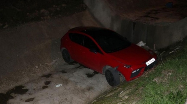 Dur ihtarına uymadı dereye uçtu