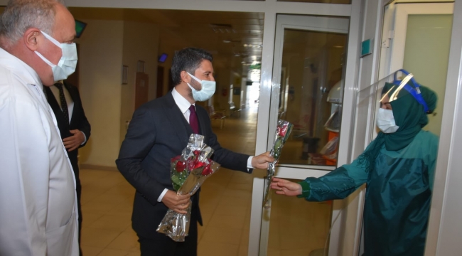 ‘Sağlık çalışanlarımıza minnettarız’
