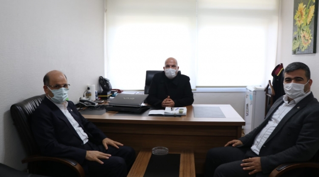 Sezer: Gazeteciler demokrasinin temel taşı