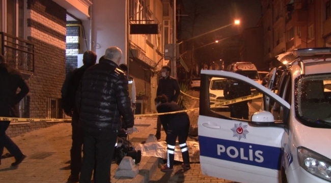 Sokak ortasında erkek cesedi bulundu