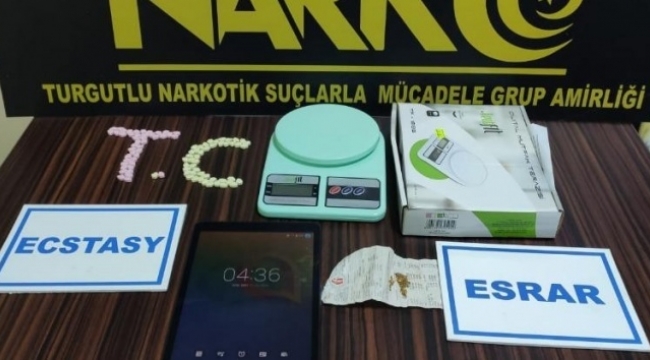 Uyuşturucu tacirlerine operasyon düzenlendi