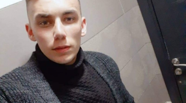 Üzerine yattığı pompalı tüfeği ateşledi