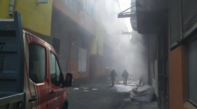 Plastik fabrikasında korkutan yangın