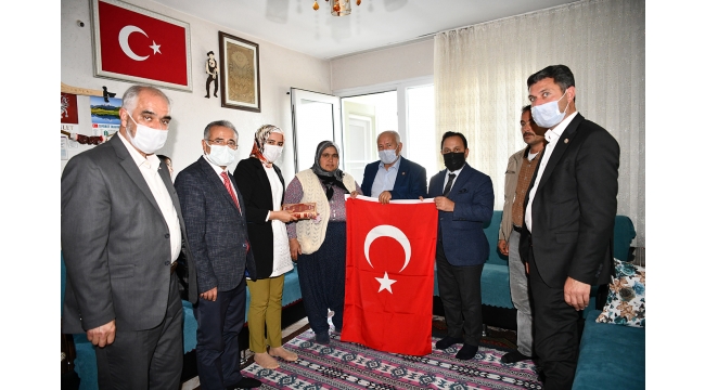 “ŞEHİT AİLELERİMİZ ŞEHİTLERİMİZİN BİZE EMANETİDİR”