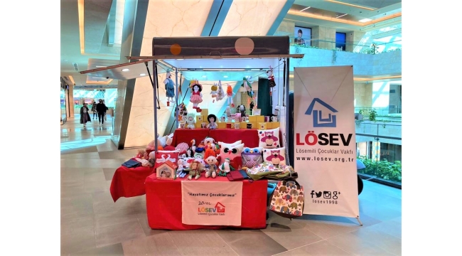 01 BURDA AVM, LÖSEV’E EV SAHİPLİĞİ YAPIYOR