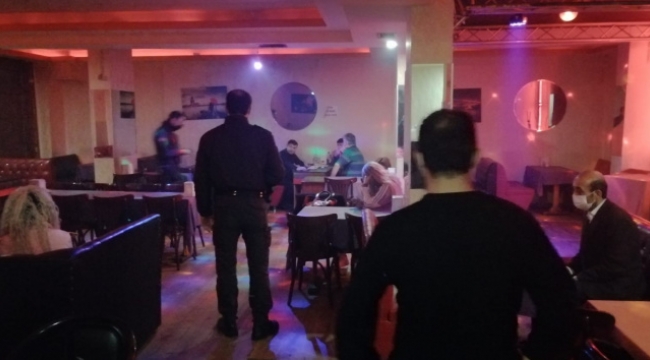 Eğlence mekanına polis baskını!