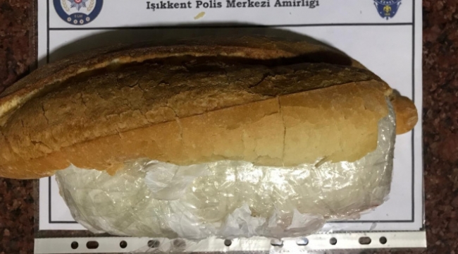 Ekmek arasından uyuşturucu çıktı!