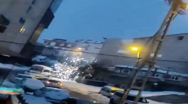 Elektrik telleri havai fişek gibi patladı