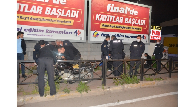 Kucaklarında televizyonla kaçan 2 kişi yakalandı