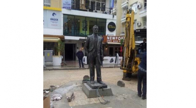‘Şinasi Efendi’nin heykelini sokağın başına taşıyın’