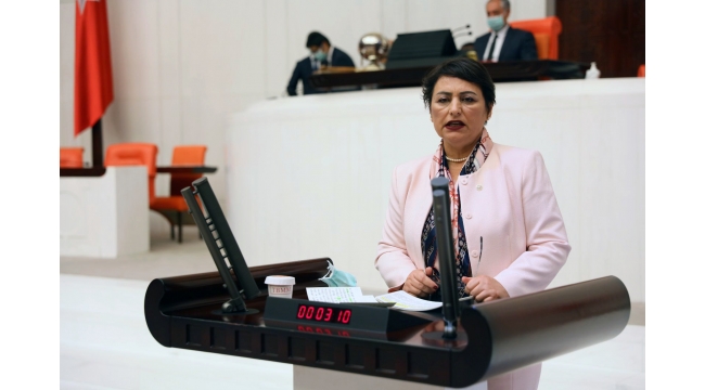 “Üniversite mezunlarında işsizlik oranı artıyor”