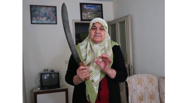 Annesini zırhla tehdit etti