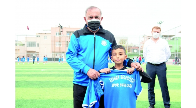 Başkan Akay’dan, ‘LİSANS” jesti