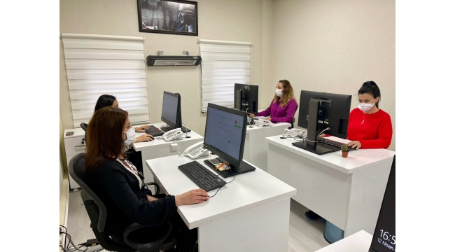 BAŞKAN AKAY TELEFONLA VATANDAŞLARI ARADI