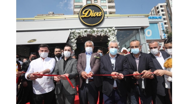 DİVA PASTANELERİ 3’NCÜ ŞUBESİNİ AÇTI