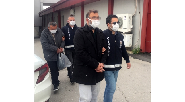 Evini basan iki kardeşten birini öldürdü birini ağır yaraladı