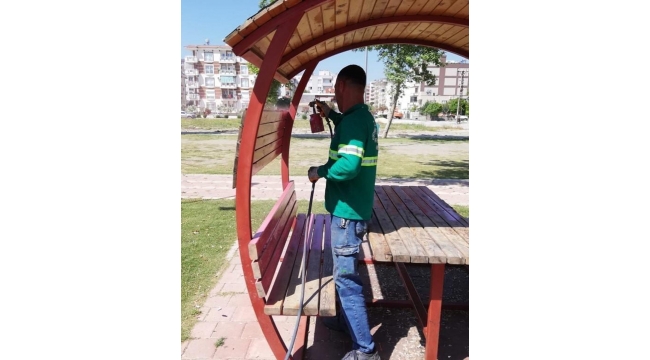 Ceyhan’da çocuk oyun alanları renkleniyor