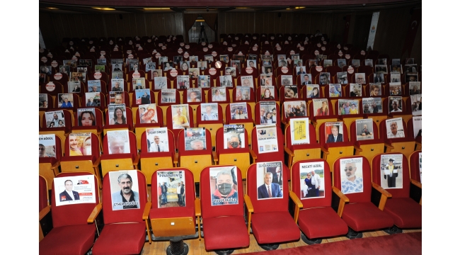 Gürsel Fırat’tan ‘Seni, anlatabilmek seni’ oyunu
