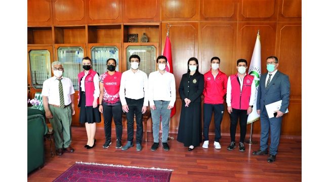 Rektör Tuncel, gençlerin bayramını Kutladı
