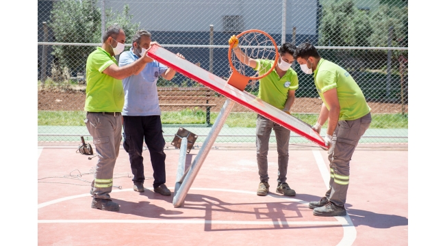 SEYHAN’DA PARKLAR VE SPOR TESİSLERİ TAM KAPANMA SONRASINA HAZIRLANIYOR