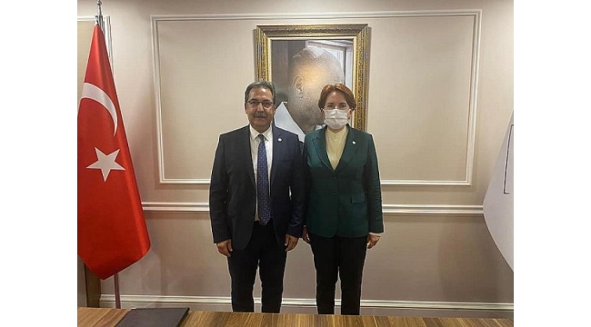 Akşener, 30 büyükşehir il başkanı ile görüştü