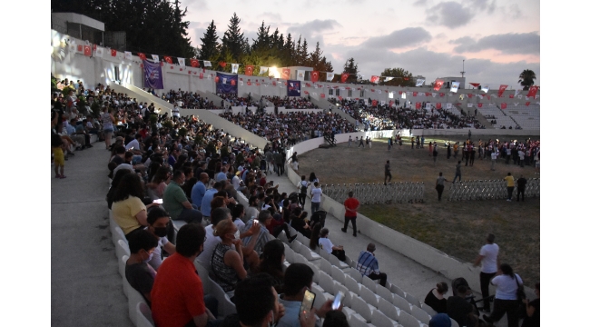 Sağlık çalışanlarına vefa konseri