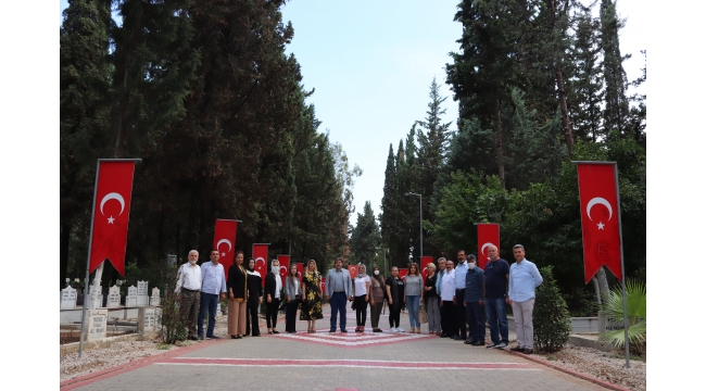 Ülkücü kadın şehitlere vefa!