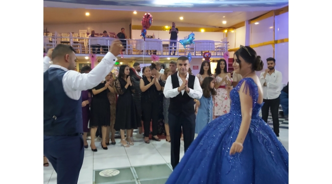 Doğum gününde nişanlandı