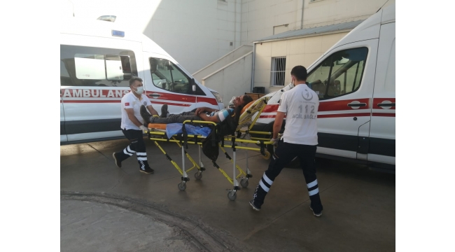 Husumetli aileler arasında silahlı kavga: 2 yaralı