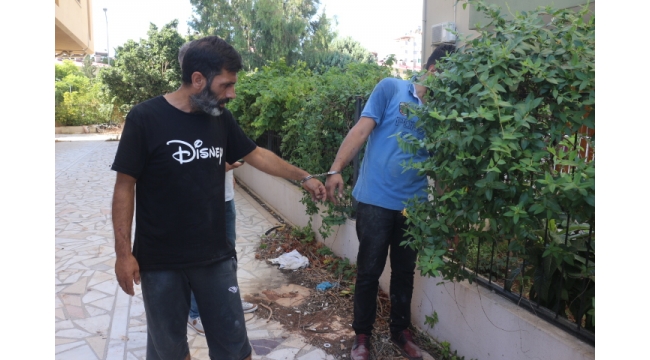 Klima dış ünitesi çalmaya çalıştıkları iddiasıyla 3 zanlı yakalandı