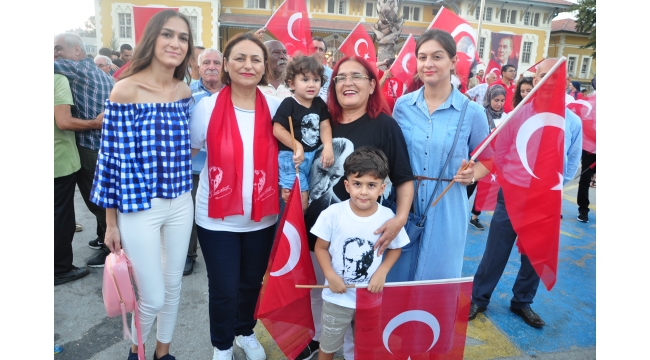 “Zafer Bayramı, onurlu bir mirastır”