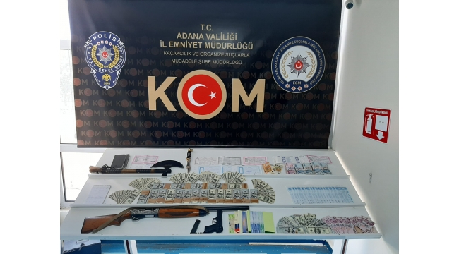 Zanlıların evlerinde silah, para, çek, senet ve tapular ele geçirildi