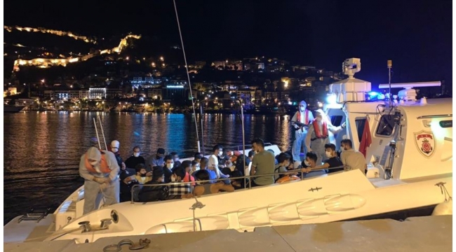 13 düzensiz göçmen yakalandı