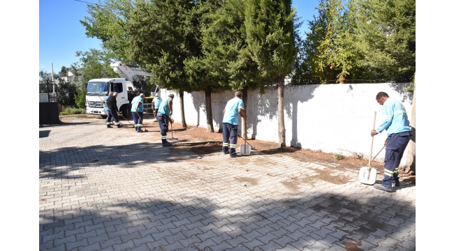 Başkan Erdem, Gümürdülü Mahallesi’ni çıkarma yaptı