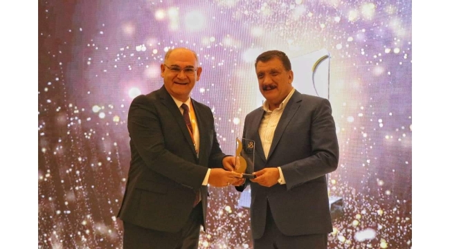 BUNGALOV EVLER PROJESİ BAŞKAN ÇAY'A ÖDÜL GETİRDİ