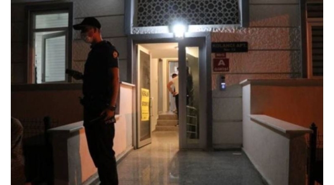 Evinde ölü bulundu