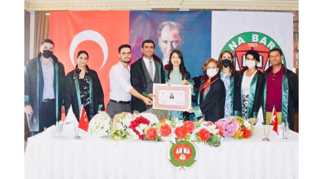 Ezgi’nin avukat olma mutluluğu