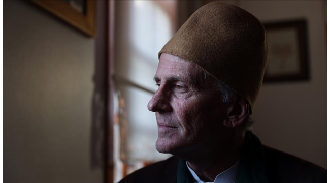 Mevlana'dan etkilendi Müslüman oldu