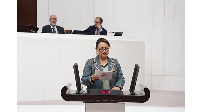 ‘Sağlıkçılar işsiz’