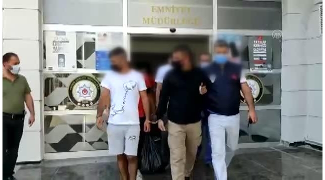 Sosyal medya dolandırıcıları yakayı ele verdi