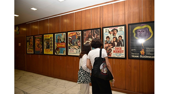 Yeşilçam filmlerinin afişleri  sinemaseverlerle buluştu