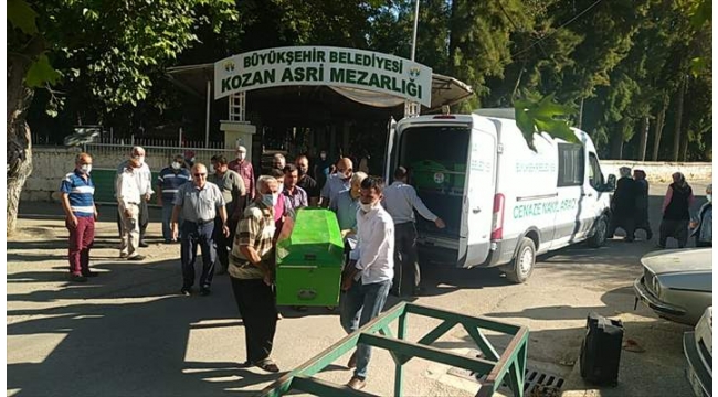 2 işçinin cenazesi Adana'da defnedildi