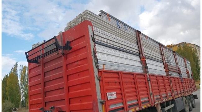 650 bin liralık PVC malzemeleri çaldı