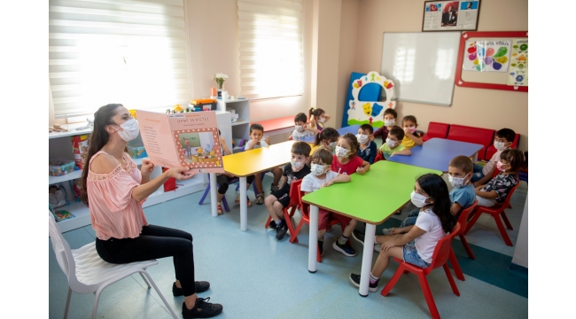 “ANNELER İŞTE” ÇOCUKLARI SEYHAN’IN KREŞİNDE