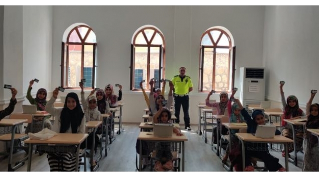 Çocuklara trafik eğitimi verildi