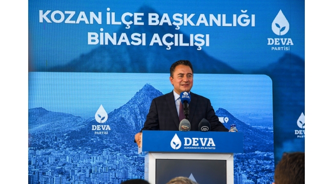 'Cumhurbaşkanı kendi çalıyor kendi oynuyor'