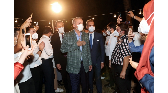 ‘Gençlerle aramıza kimseyi sokmayız’