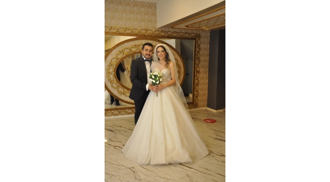 MİTİNG GİBİ DÜĞÜN