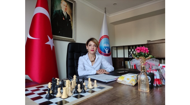 ‘Öğretmenlere şiddeti kınıyoruz’