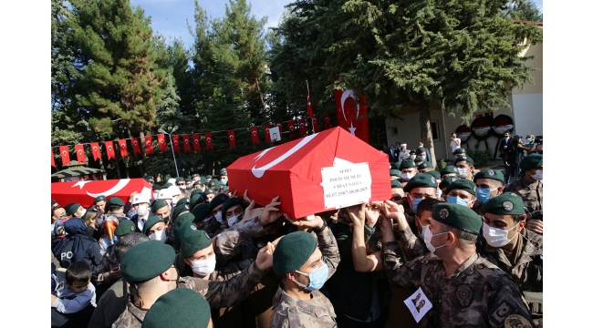 Şehitlerimiz son yolculuklarına uğurlanıyor